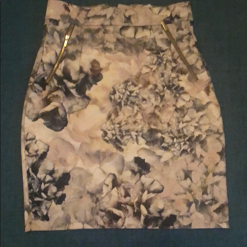 H&M Pencil Skirt